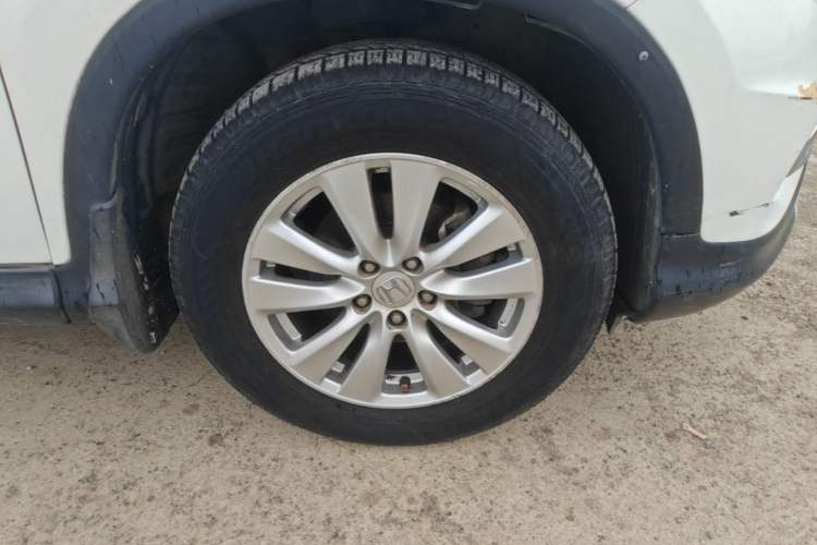 Used Honda CR-V 2016 2.0L two-wheel drive Urban Edition Right Front Wheel Hub
