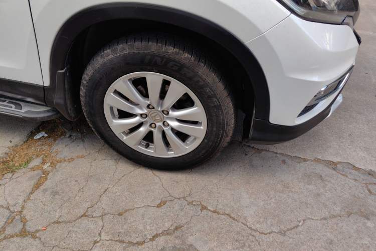 Used Honda CR-V 2016 2.0L two-wheel drive Urban Edition Right Front Wheel Hub