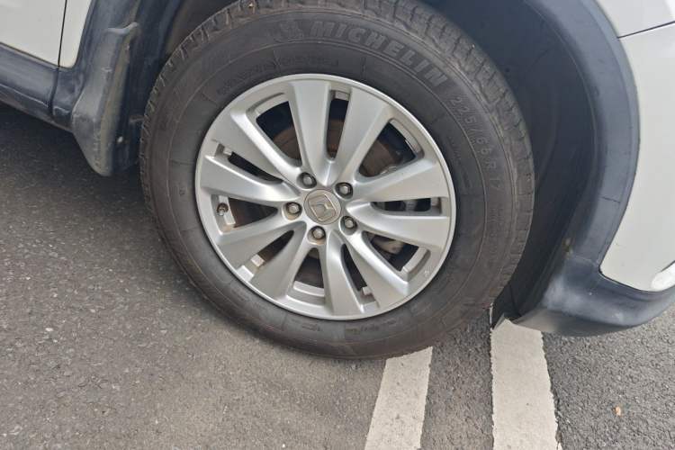 Used Honda CR-V 2016 2.0L Two-Wheel Drive Classic Edition Right Front Wheel Hub
