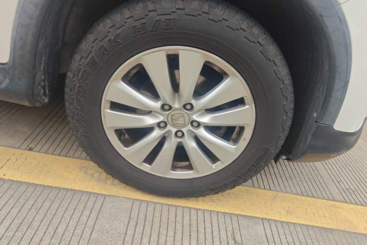 Used Honda CR-V 2016 2.0L two-wheel drive Urban Edition Right Front Wheel Hub