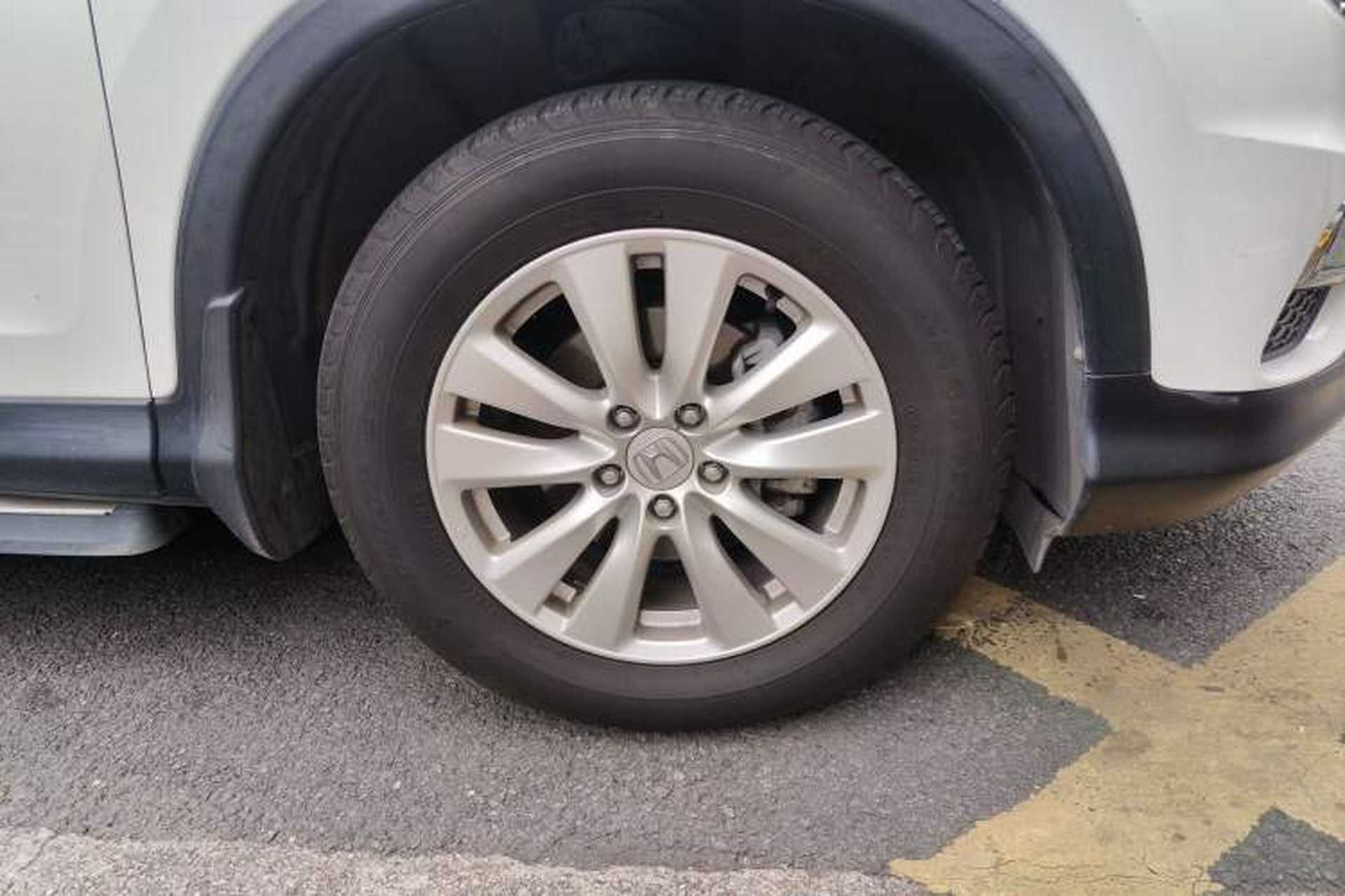 Used Honda CR-V 2016 2.0L Two-Wheel Drive Classic Edition Right Front Wheel Hub
