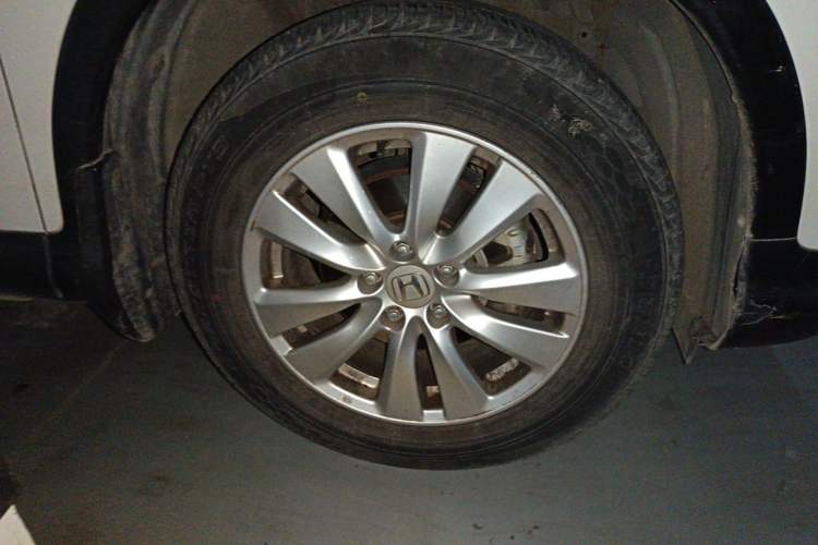 Used Honda CR-V 2016 2.0L two-wheel drive Urban Edition Right Front Wheel Hub