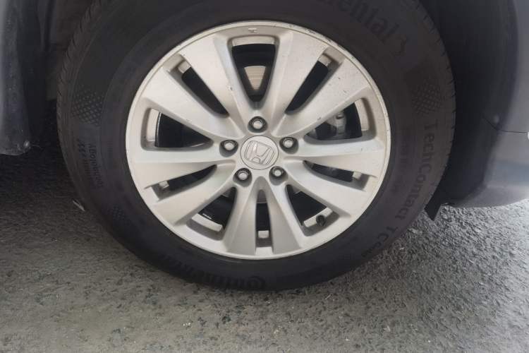 Used Honda CR-V 2016 2.0L two-wheel drive Urban Edition Right Front Wheel Hub