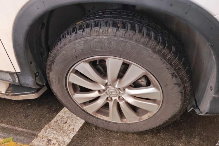 Used Honda CR-V 2016 2.0L two-wheel drive Urban Edition Right Front Wheel Hub