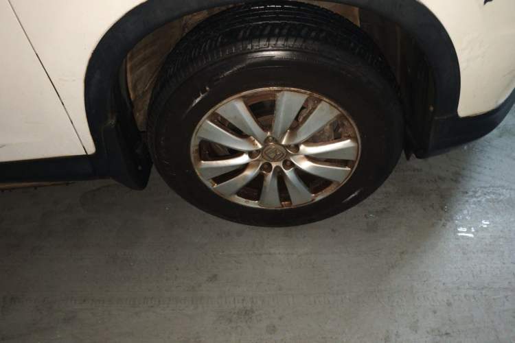 Used Honda CR-V 2016 2.0L two-wheel drive Urban Edition Right Front Wheel Hub