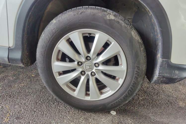 Used Honda CR-V 2016 2.0L two-wheel drive Urban Edition Right Front Wheel Hub