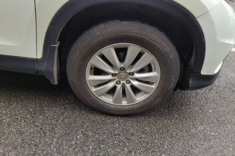 Used Honda CR-V 2016 2.0L Two-Wheel Drive Classic Edition Right Front Wheel Hub