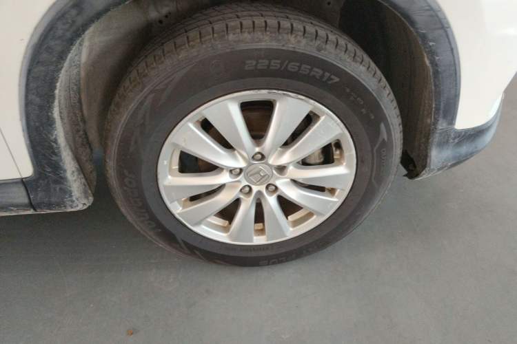 Used Honda CR-V 2016 2.0L two-wheel drive Urban Edition Right Front Wheel Hub