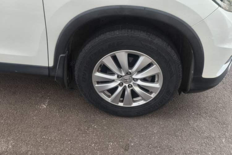 Used Honda CR-V 2016 2.0L Two-Wheel Drive Classic Edition Right Front Wheel Hub
