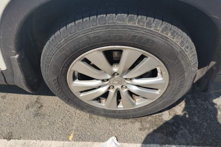 Used Honda CR-V 2016 2.0L Two-Wheel Drive Classic Edition Right Front Wheel Hub