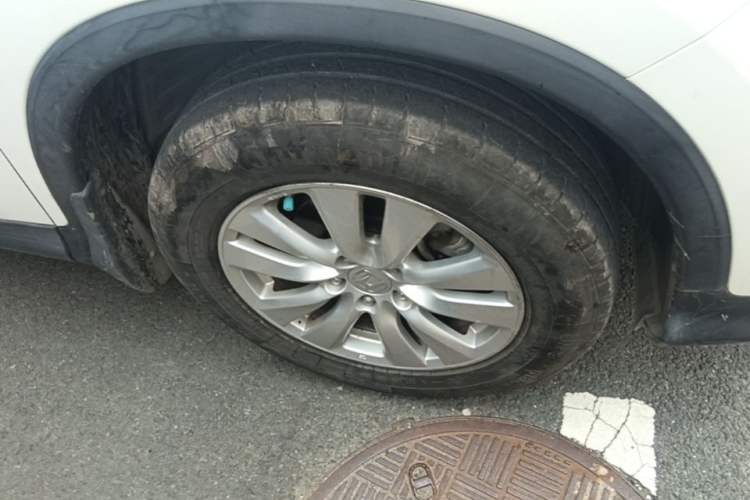 Used Honda CR-V 2016 2.0L Two-Wheel Drive Classic Edition Right Front Wheel Hub