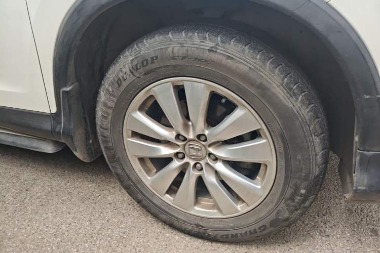 Used Honda CR-V 2016 2.0L two-wheel drive Urban Edition Right Front Wheel Hub