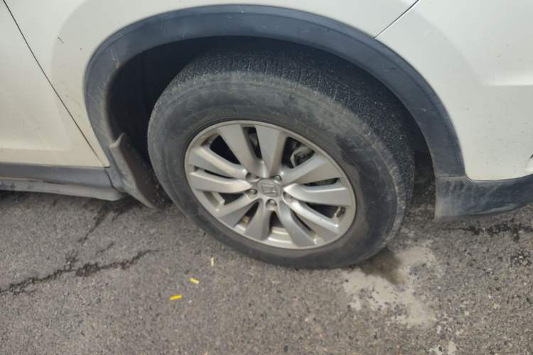 Used Honda CR-V 2016 2.0L two-wheel drive Urban Edition Right Front Wheel Hub