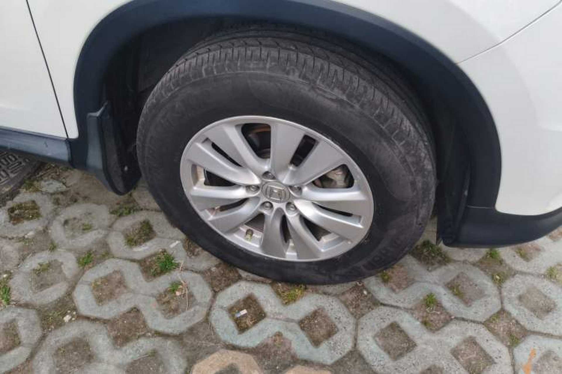 Used Honda CR-V 2016 2.0L two-wheel drive Urban Edition Right Front Wheel Hub