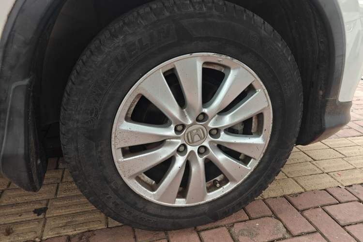 Used Honda CR-V 2016 2.0L Two-Wheel Drive Classic Edition Right Front Wheel Hub