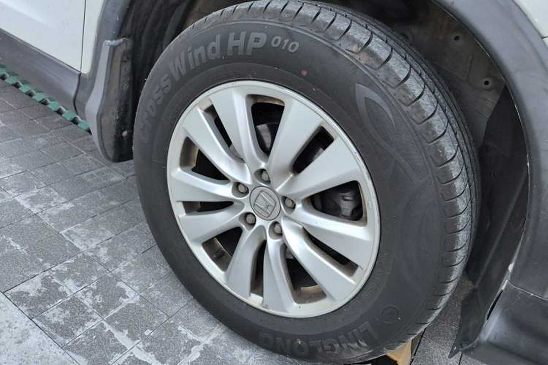 Used Honda CR-V 2016 2.0L Two-Wheel Drive Classic Edition Right Front Wheel Hub