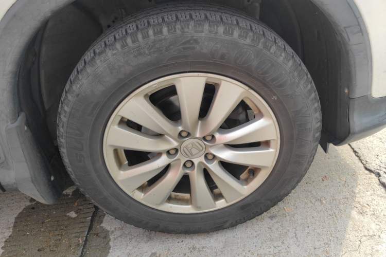 Used Honda CR-V 2016 2.0L two-wheel drive Urban Edition Right Front Wheel Hub