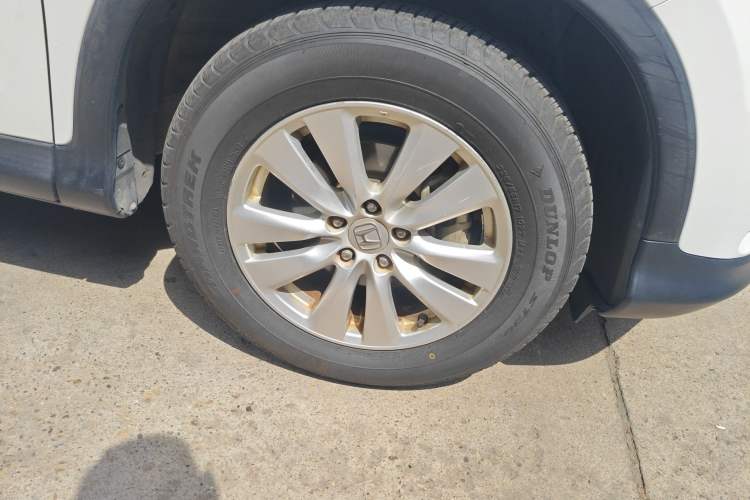 Used Honda CR-V 2016 2.0L two-wheel drive Urban Edition Right Front Wheel Hub