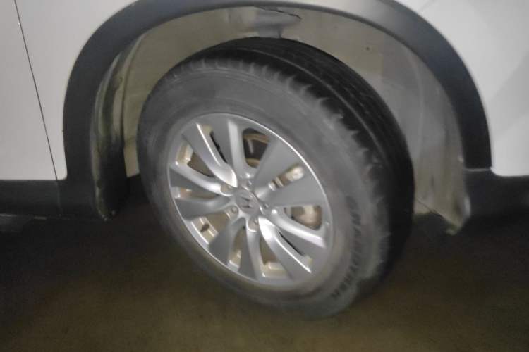 Used Honda CR-V 2016 2.0L two-wheel drive Urban Edition Right Front Wheel Hub