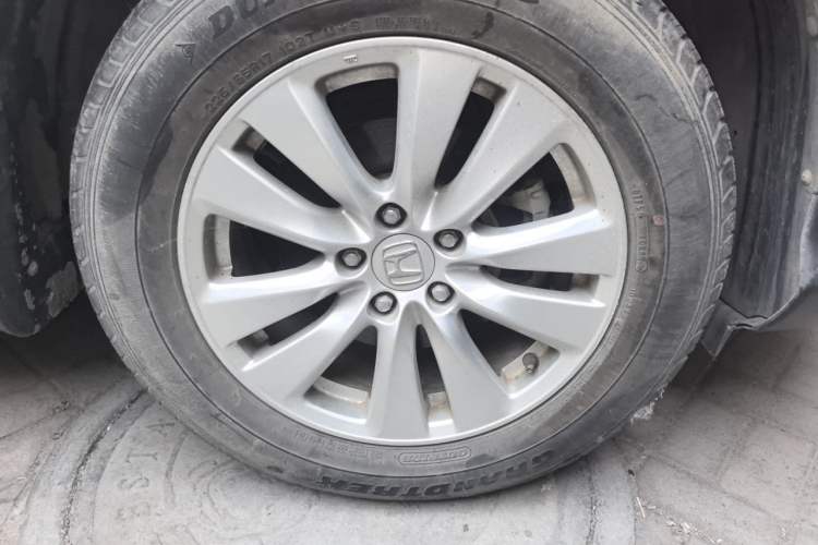 Used Honda CR-V 2016 2.0L Two-Wheel Drive Classic Edition Right Front Wheel Hub