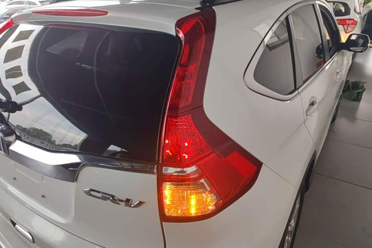 Used Honda CR-V 2016 2.0L two-wheel drive Urban Edition Right Rear Taillight