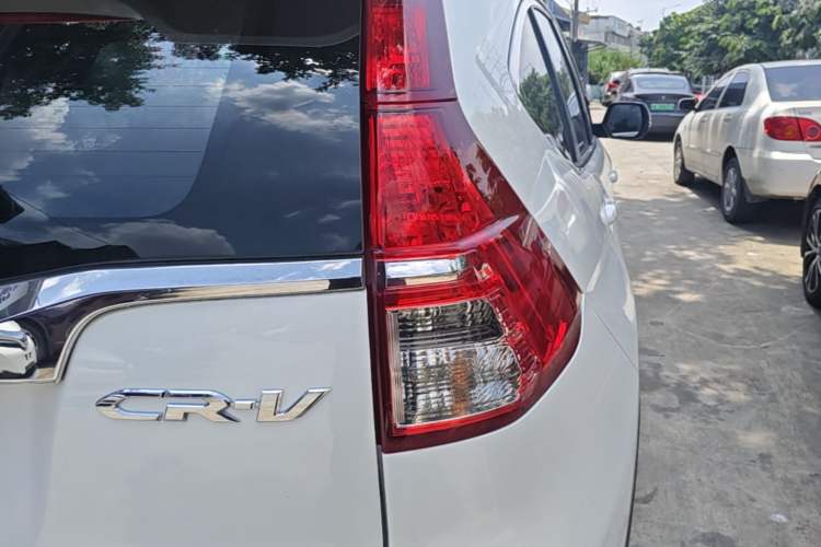 Used Honda CR-V 2016 2.0L two-wheel drive Urban Edition Right Rear Taillight