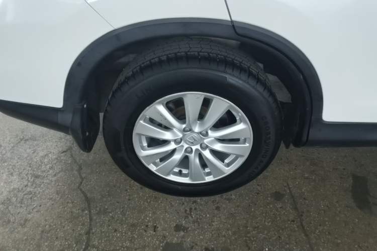 Used Honda CR-V 2016 2.0L Two-Wheel Drive Classic Edition Right Rear Wheel Hub