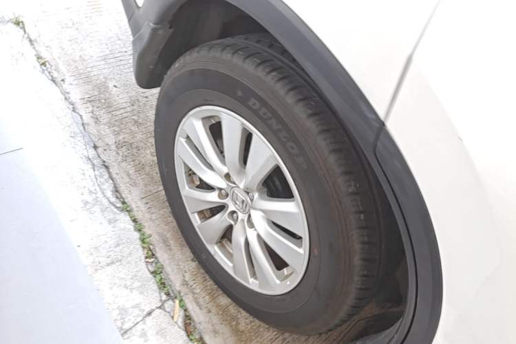 Used Honda CR-V 2016 2.0L two-wheel drive Urban Edition Right Rear Wheel Hub