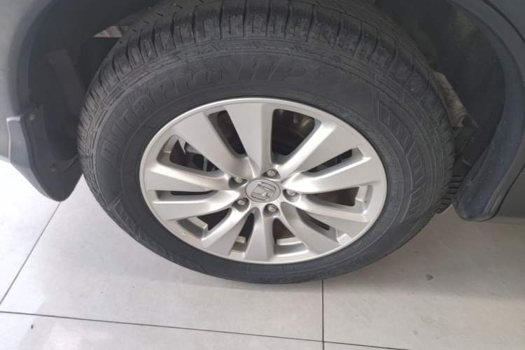 Used Honda CR-V 2016 2.0L two-wheel drive Urban Edition Right Rear Wheel Hub