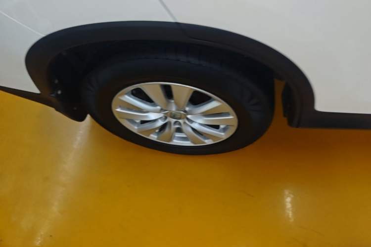 Used Honda CR-V 2016 2.0L two-wheel drive Urban Edition Right Rear Wheel Hub