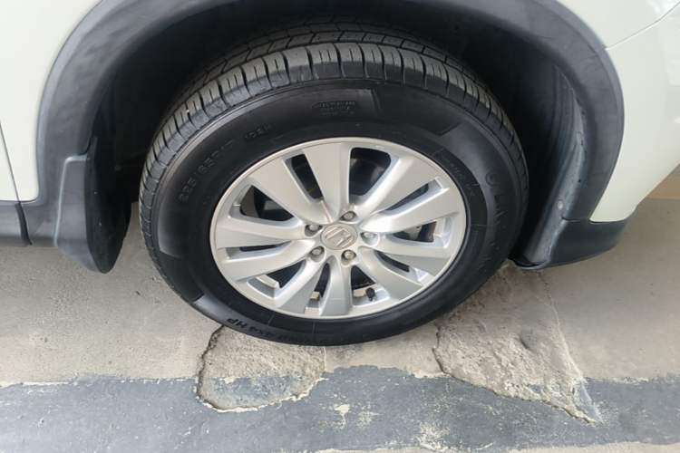 Used Honda CR-V 2016 2.0L two-wheel drive Urban Edition Right Rear Wheel Hub