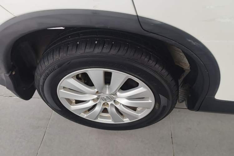 Used Honda CR-V 2016 2.0L two-wheel drive Urban Edition Right Rear Wheel Hub