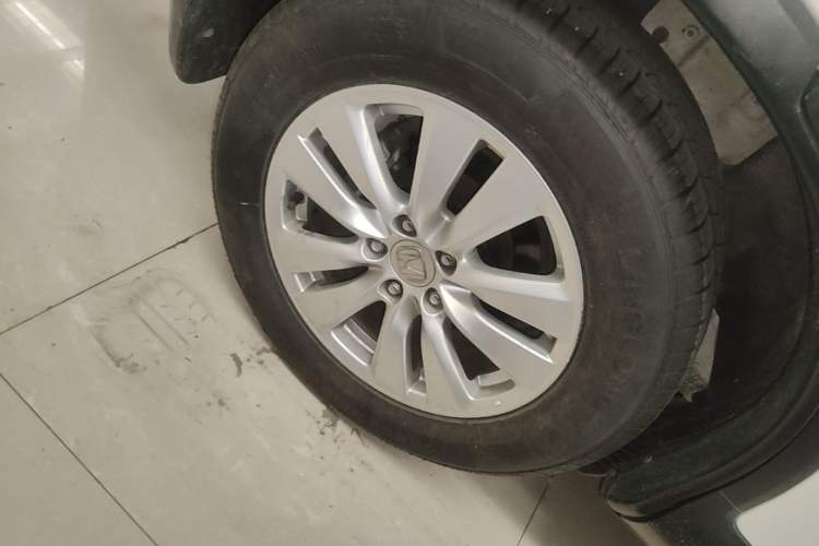 Used Honda CR-V 2016 2.0L Two-Wheel Drive Classic Edition Right Rear Wheel Hub
