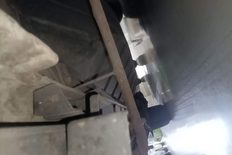 Used Honda CR-V 2016 2.0L Two-Wheel Drive Classic Edition Right Side Sill