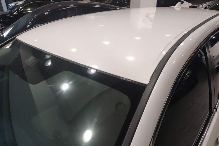 Used Honda CR-V 2016 2.0L Two-Wheel Drive Classic Edition Roof