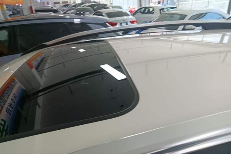Used Honda CR-V 2016 2.0L two-wheel drive Urban Edition Roof
