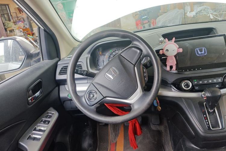 Used Honda CR-V 2016 2.0L two-wheel drive Urban Edition Steering Wheel