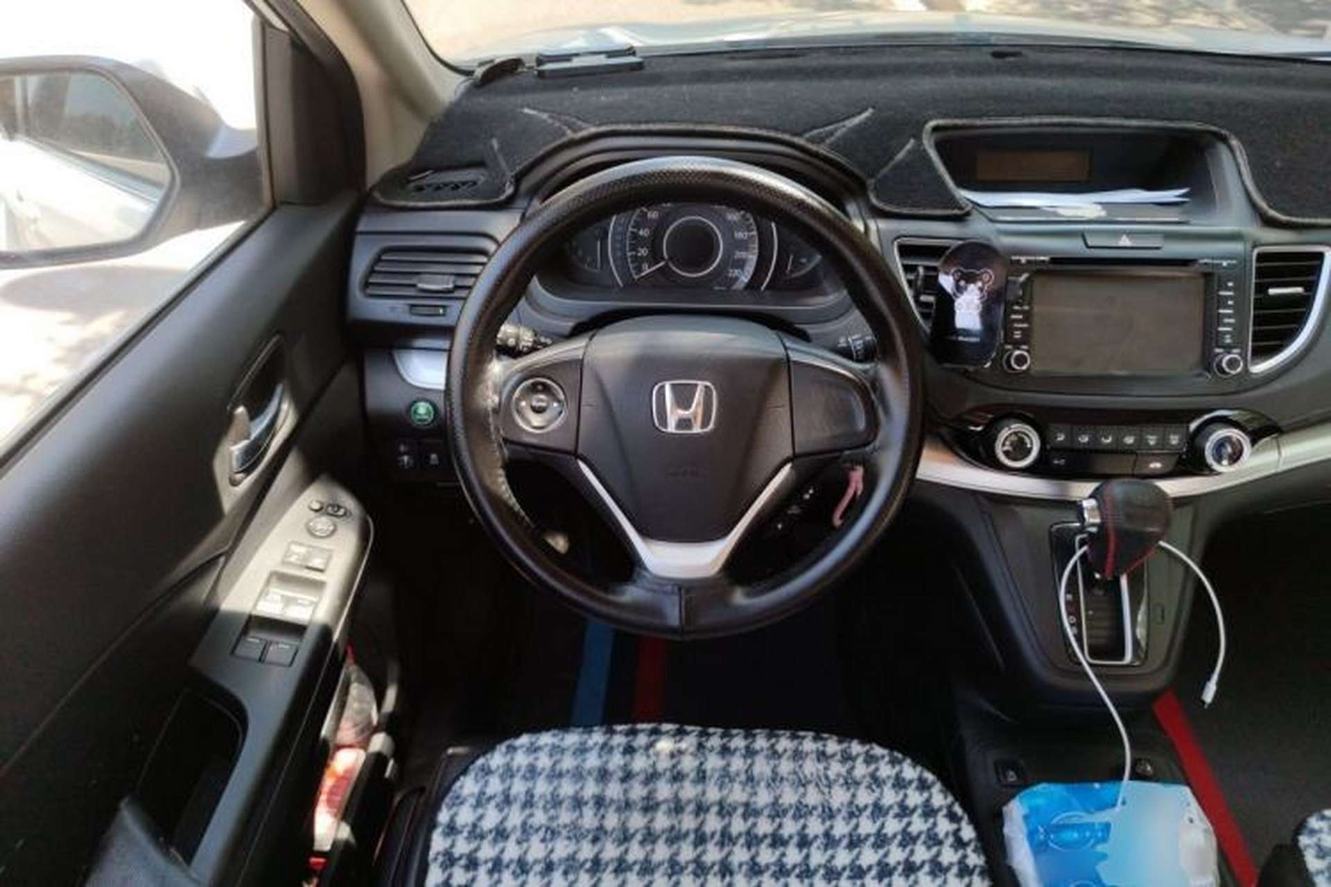 Used Honda CR-V 2016 2.0L two-wheel drive Urban Edition Steering Wheel