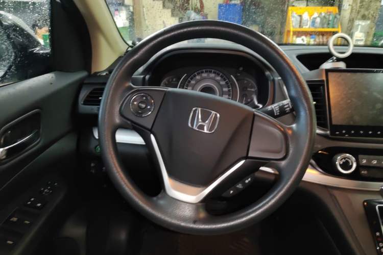 Used Honda CR-V 2016 2.0L two-wheel drive Urban Edition Steering Wheel