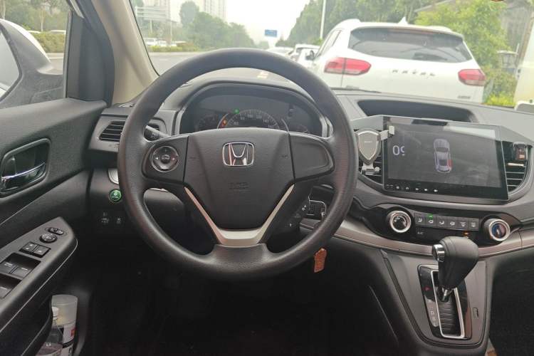 Used Honda CR-V 2016 2.0L two-wheel drive Urban Edition Steering Wheel