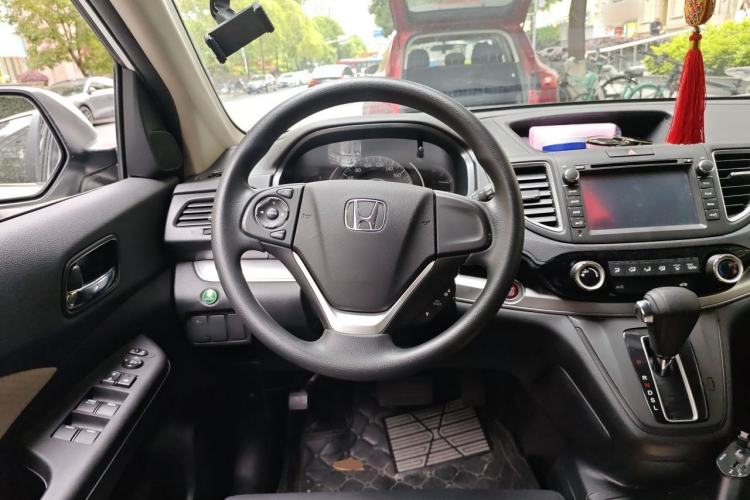 Used Honda CR-V 2016 2.0L two-wheel drive Urban Edition Steering Wheel