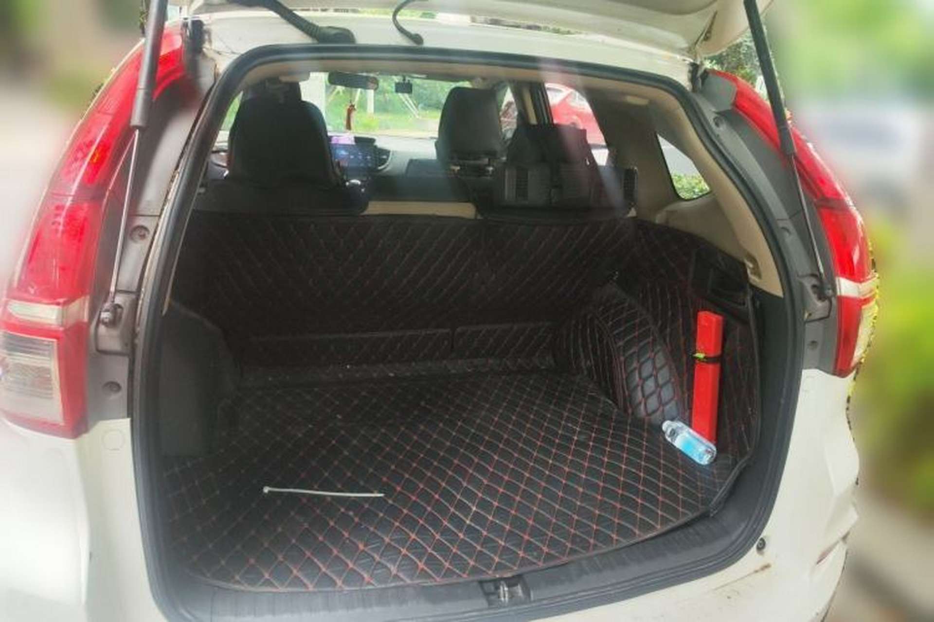 Used Honda CR-V 2016 2.0L two-wheel drive Urban Edition Trunk
