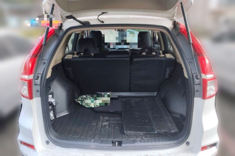 Used Honda CR-V 2016 2.0L two-wheel drive Urban Edition Trunk