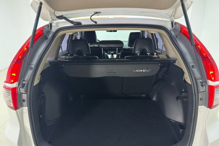 Used Honda CR-V 2016 2.0L two-wheel drive Urban Edition Trunk