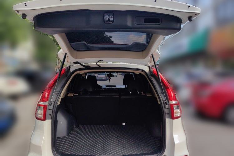 Used Honda CR-V 2016 2.0L two-wheel drive Urban Edition Trunk