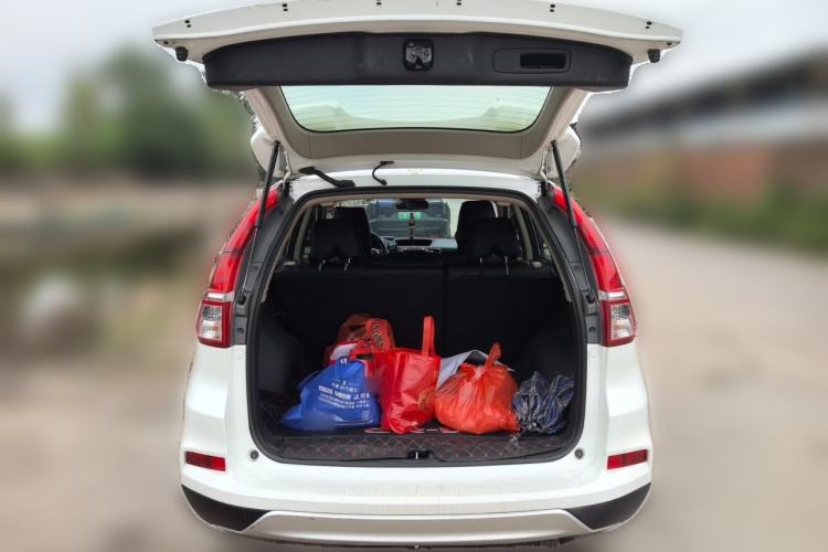 Used Honda CR-V 2016 2.0L two-wheel drive Urban Edition Trunk