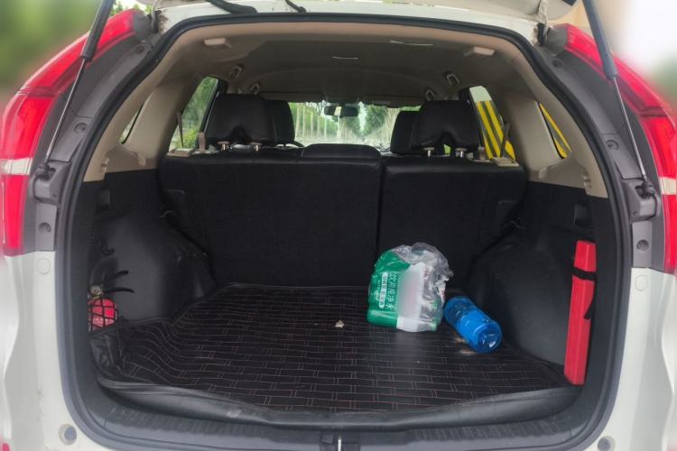Used Honda CR-V 2016 2.0L Two-Wheel Drive Classic Edition Trunk