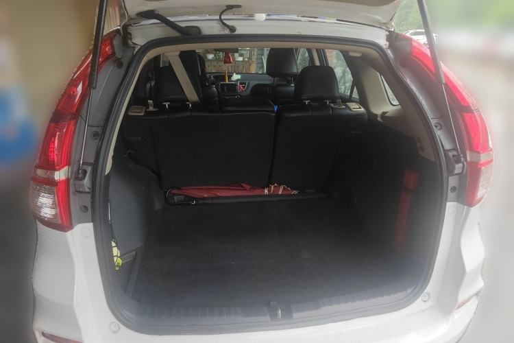 Used Honda CR-V 2016 2.0L two-wheel drive Urban Edition Trunk