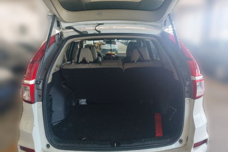 Used Honda CR-V 2016 2.0L Two-Wheel Drive Classic Edition Trunk