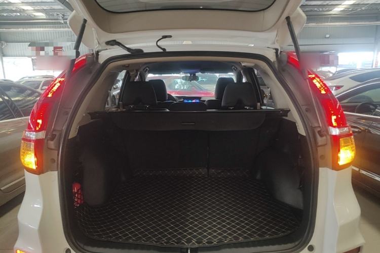 Used Honda CR-V 2016 2.0L Two-Wheel Drive Classic Edition Trunk